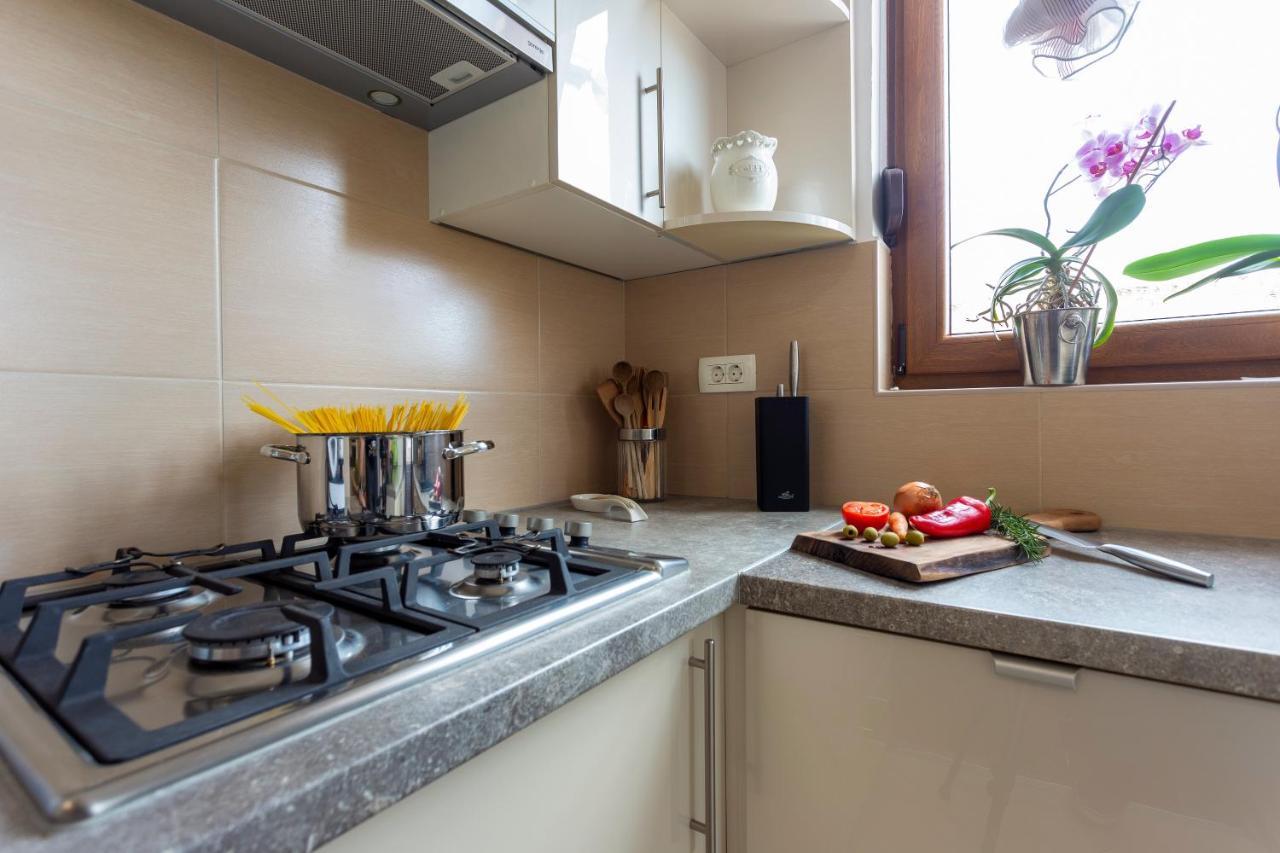 Apartman Lema Pula Exterior foto