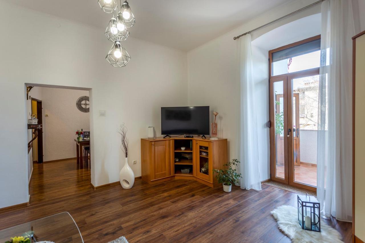 Apartman Lema Pula Exterior foto